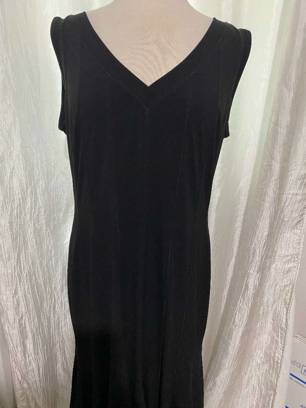 Little black dress from Shape FX. Sleeveless V-neck Midi Dress . LBD. Size XL